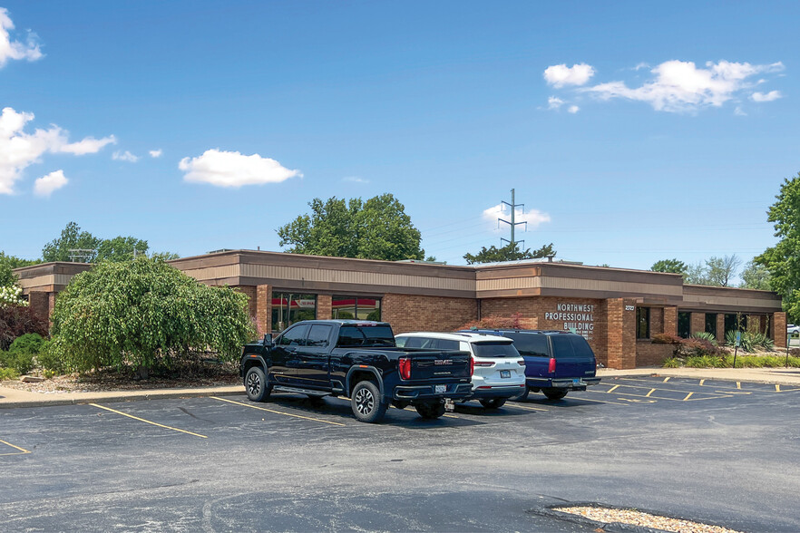 2727 N Oakland Ave, Decatur, IL for sale - Building Photo - Image 1 of 4