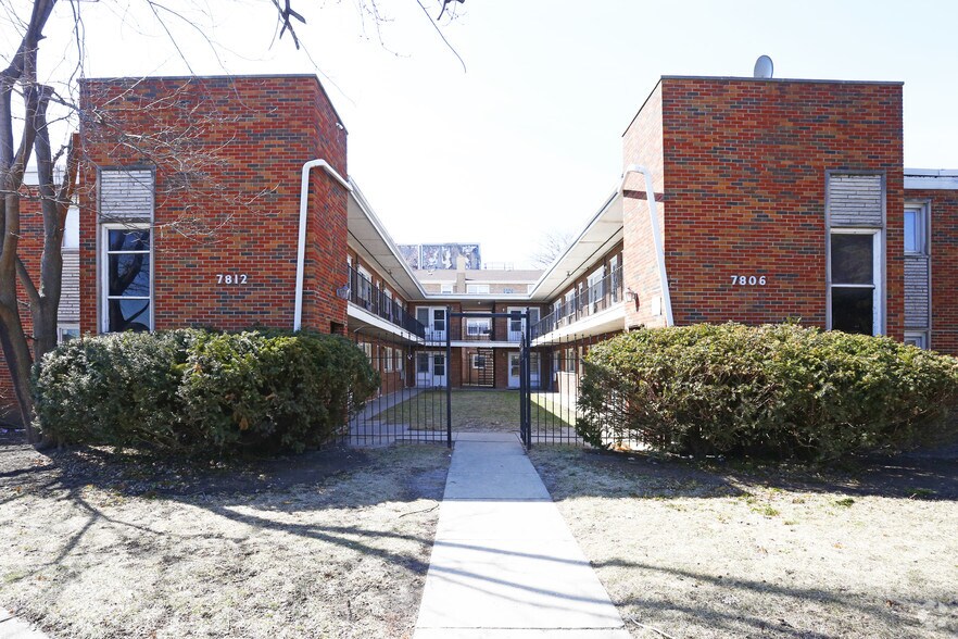 7812 S Troy St, Chicago, IL à vendre - Photo du bâtiment - Image 3 de 8