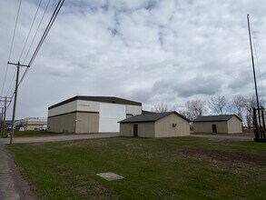 215 Main St, Superior, WI for lease Interior Photo- Image 1 of 35