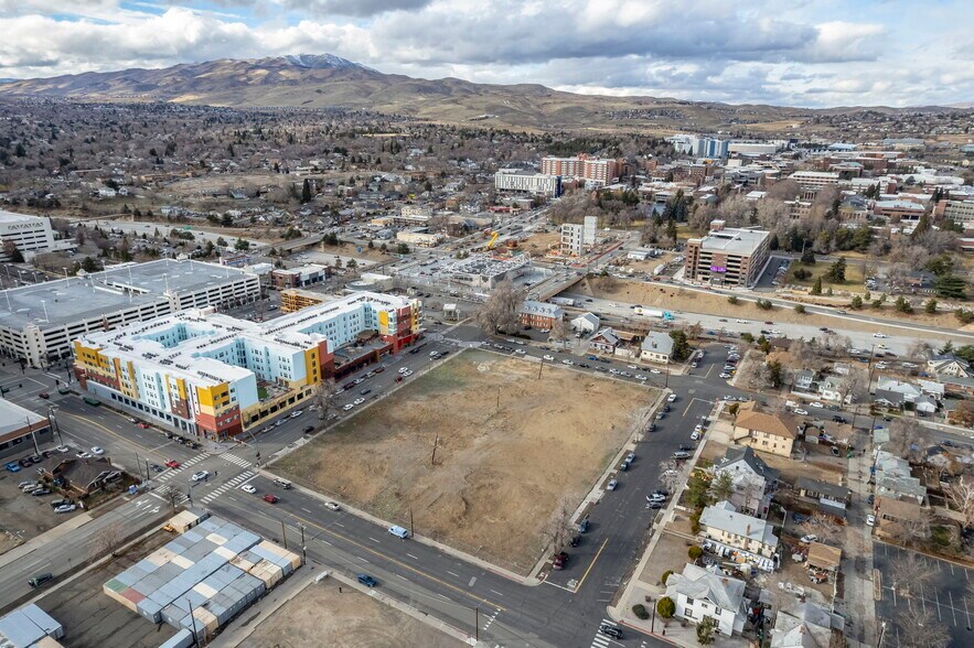600 University, Reno, NV à vendre - Photo principale - Image 1 de 9