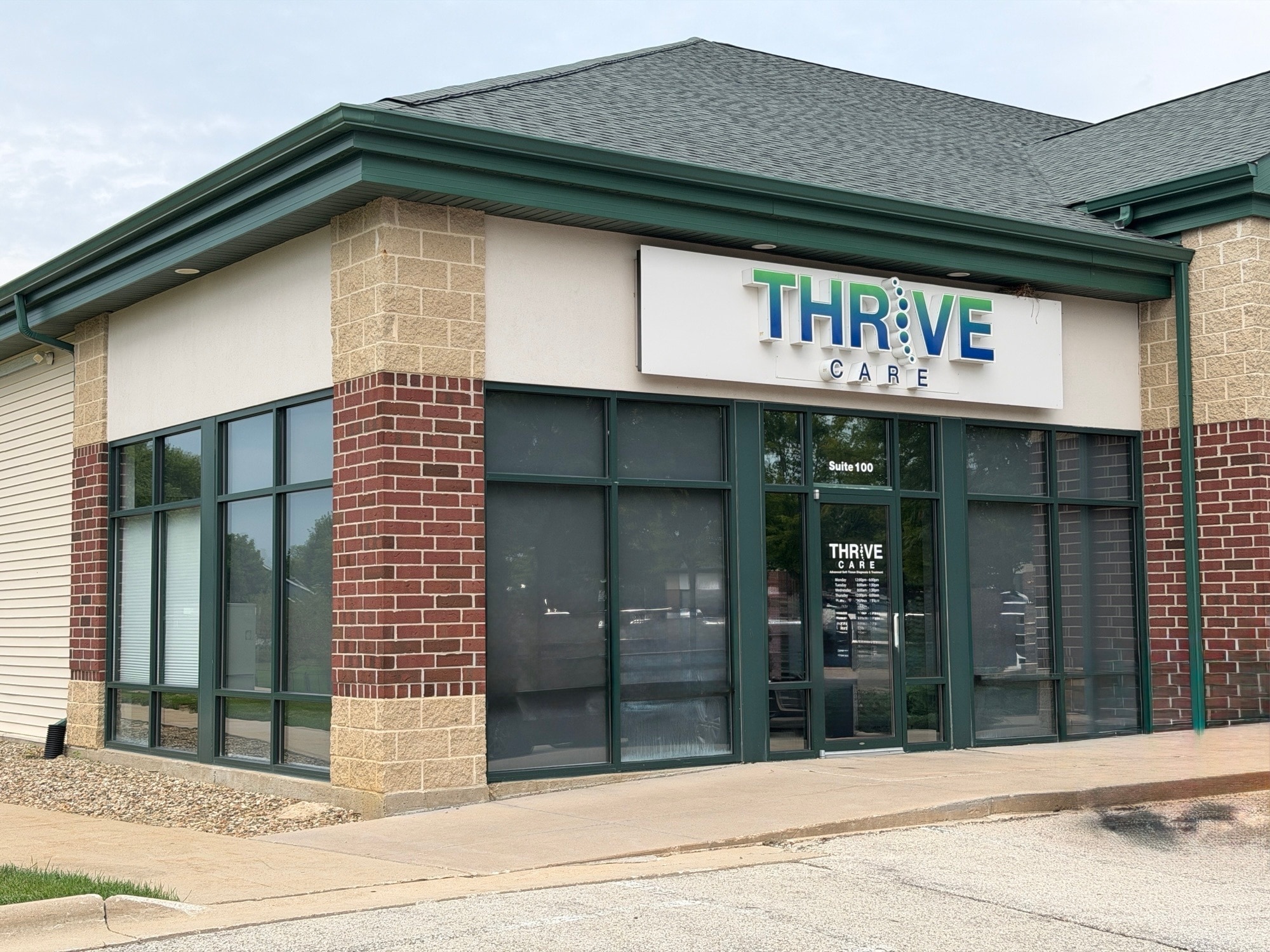 576 Boyson Rd NE, Cedar Rapids, IA for lease Building Photo- Image 1 of 10