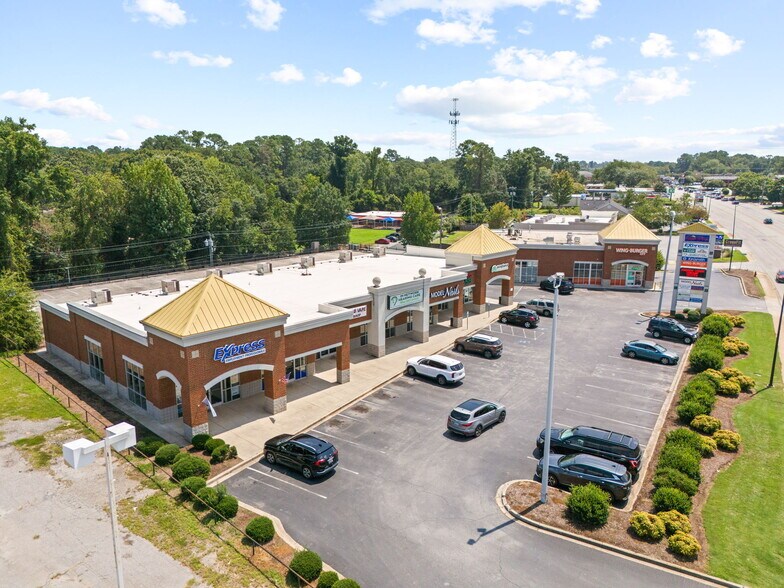 3016 N Main St, Anderson, SC à louer - Photo du bâtiment - Image 1 de 18