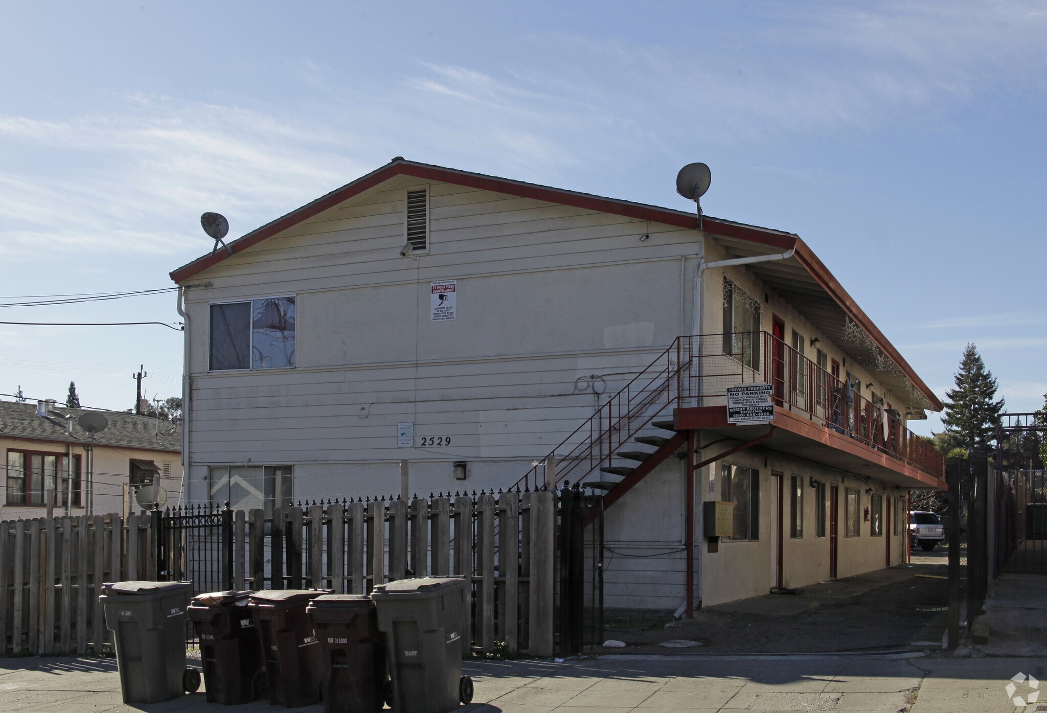 2529 E 27th St, Oakland, CA for sale Primary Photo- Image 1 of 25