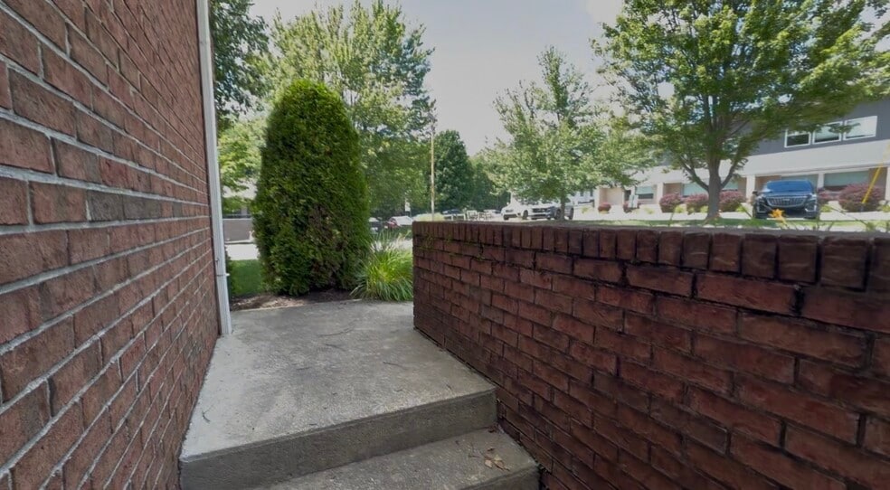 514 Pellis Rd, Greensburg, PA for lease - Building Photo - Image 3 of 11