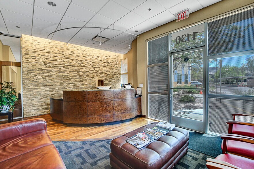 1130 Wigwam Pky, Henderson, NV à vendre - Hall d’entrée - Image 3 de 28