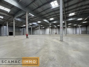 Industrial in Combs-la-Ville for lease Interior Photo- Image 2 of 10