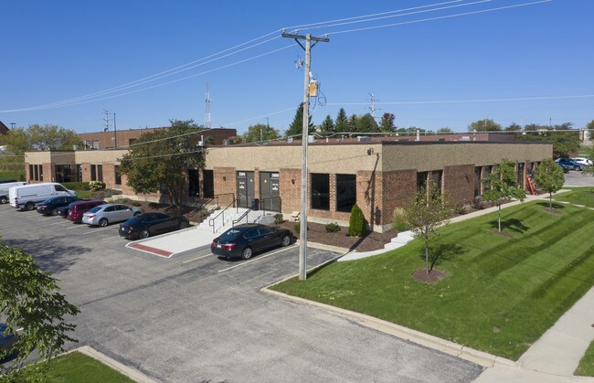 Plus de détails pour 2200 N Stonington Ave, Hoffman Estates, IL - Bureau, Local d'activités à louer