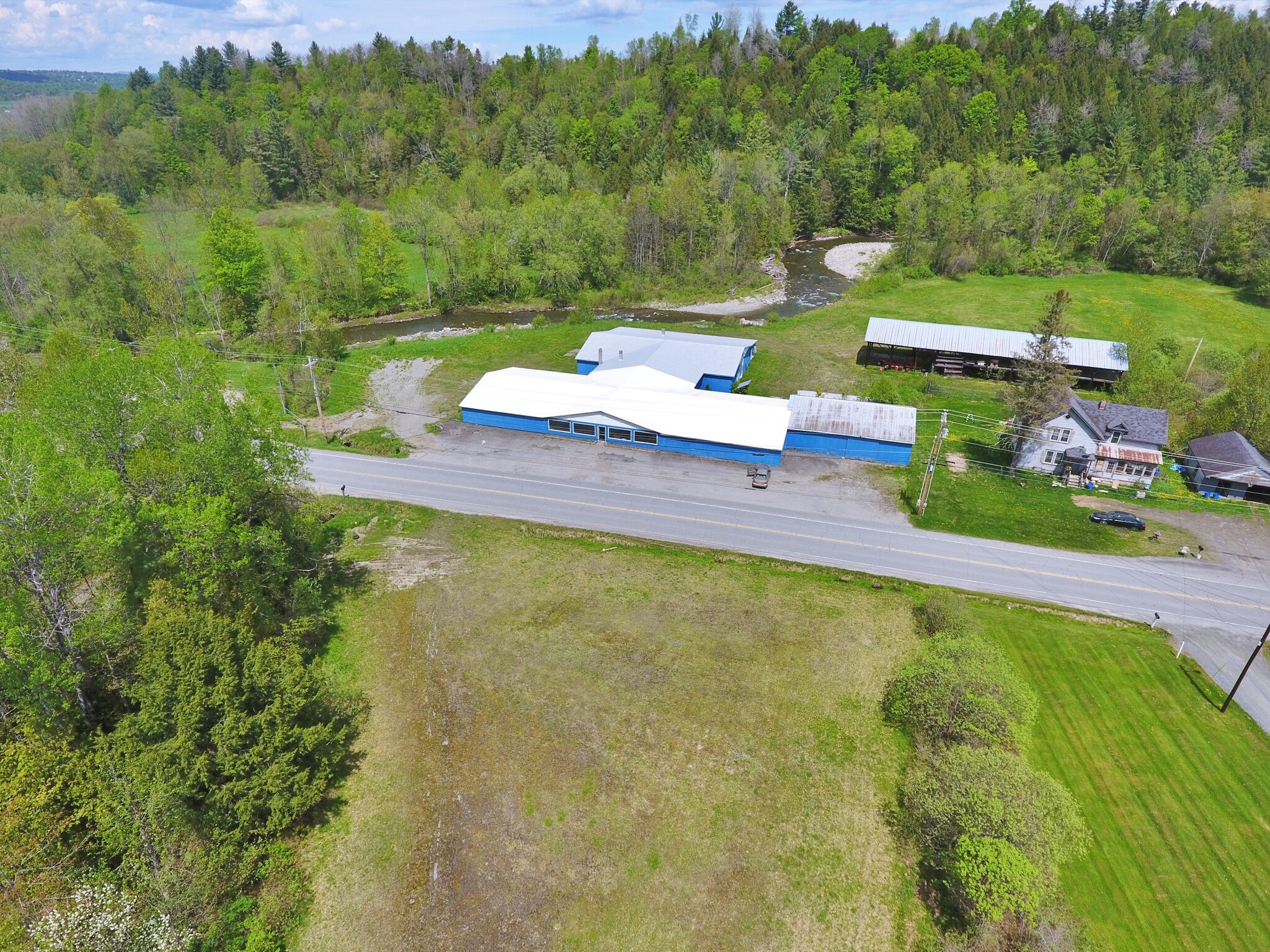 303 Willoughby Ave, Orleans, VT à vendre Photo principale- Image 1 de 61