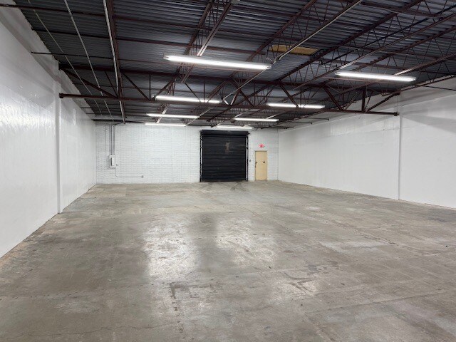 2406 S Jupiter Rd, Garland, TX à louer - Photo intérieure - Image 3 de 5