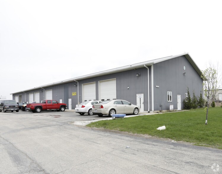 10134 Clow Creek Dr, Plainfield, IL à louer - Photo du bâtiment - Image 1 de 1