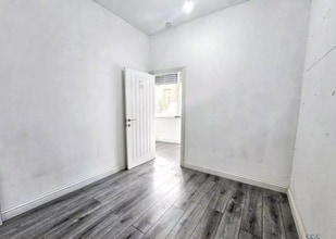 1B Windsor Rd, Liverpool for lease Interior Photo- Image 2 of 12