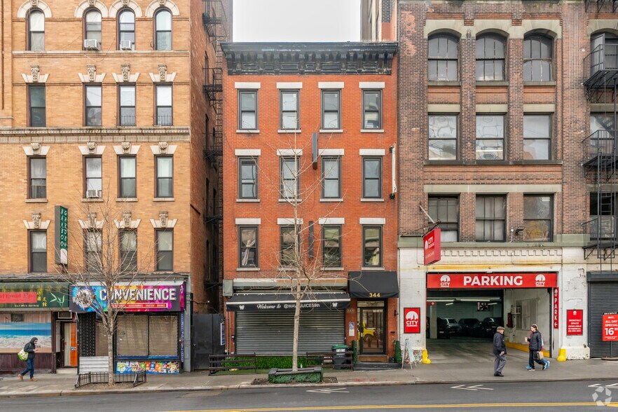 344 E 59th St, New York, NY for lease - Primary Photo - Image 1 of 15