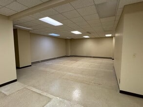 220 Market Ave S, Canton, OH for lease Interior Photo- Image 2 of 3