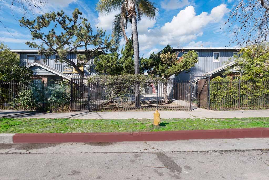 6903-6909 Fulton Ave, North Hollywood, CA for sale Building Photo- Image 1 of 1