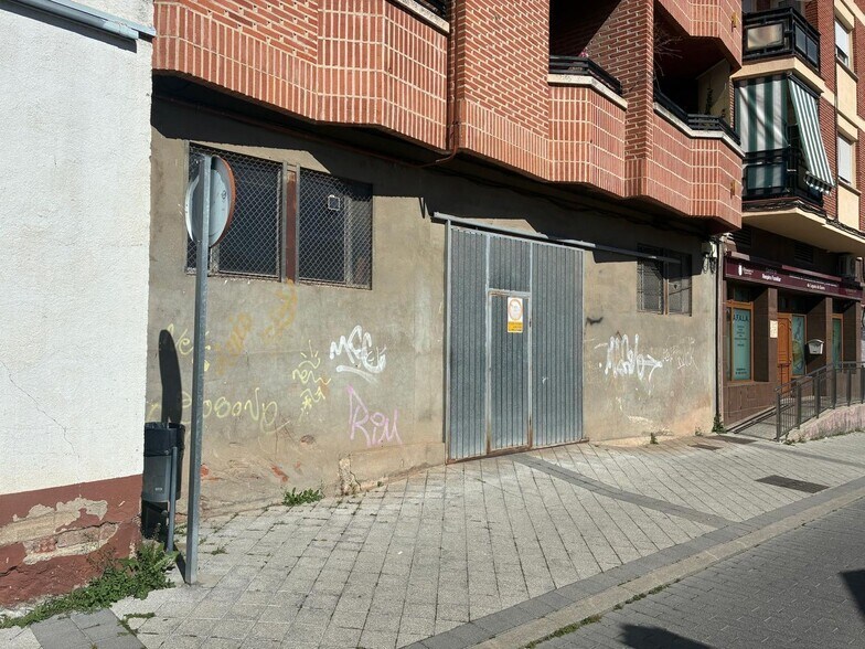 Commerce de détail dans Laguna de Duero à vendre - Photo du bâtiment - Image 1 de 20