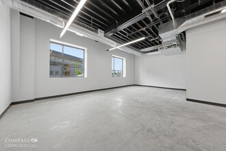 575 SE 9th St, Bend, OR for lease Interior Photo- Image 2 of 7