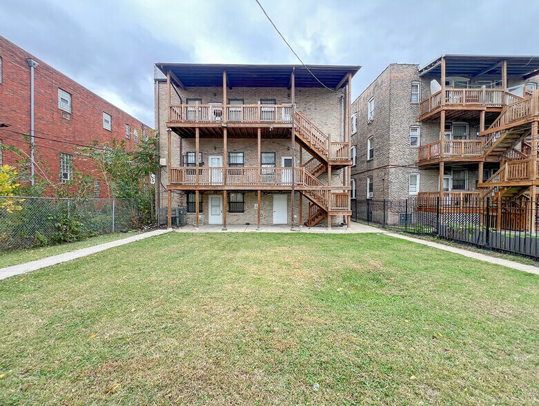 5617 S Michigan Ave, Chicago, IL à vendre - Photo du bâtiment - Image 2 de 7