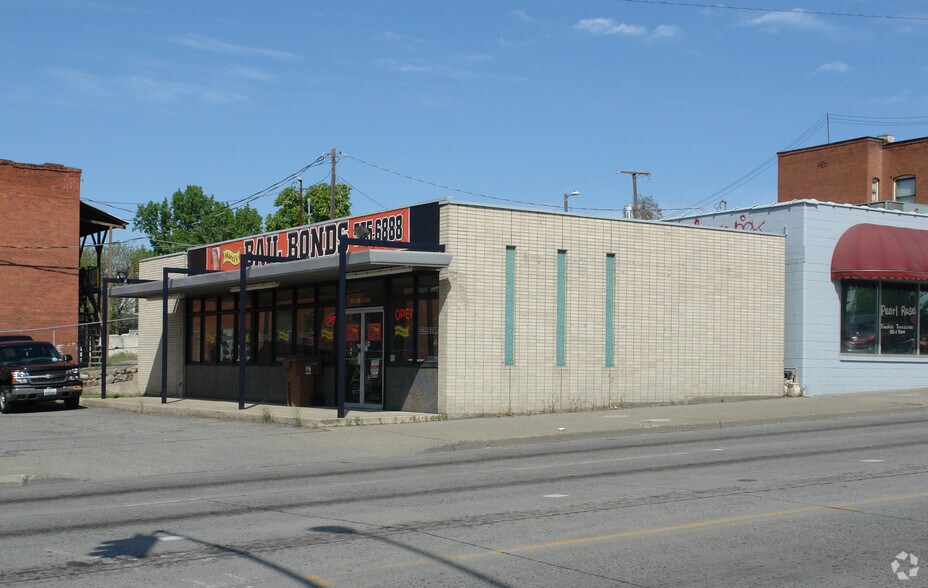 1201 N Monroe St, Spokane, WA à vendre - Photo du bâtiment - Image 2 de 9