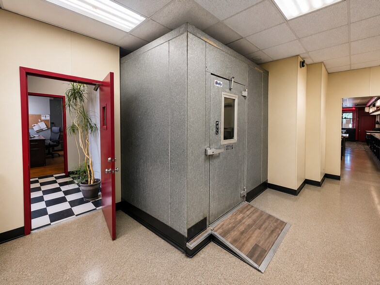 53 Fall St, Seneca Falls, NY for lease - Building Photo - Image 3 of 30
