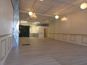 3013 W Armitage Ave, Chicago, IL for lease Interior Photo- Image 2 of 6