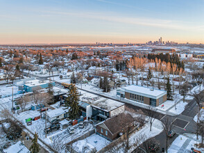 11939 129 Av NW, Edmonton, AB - aerial  map view