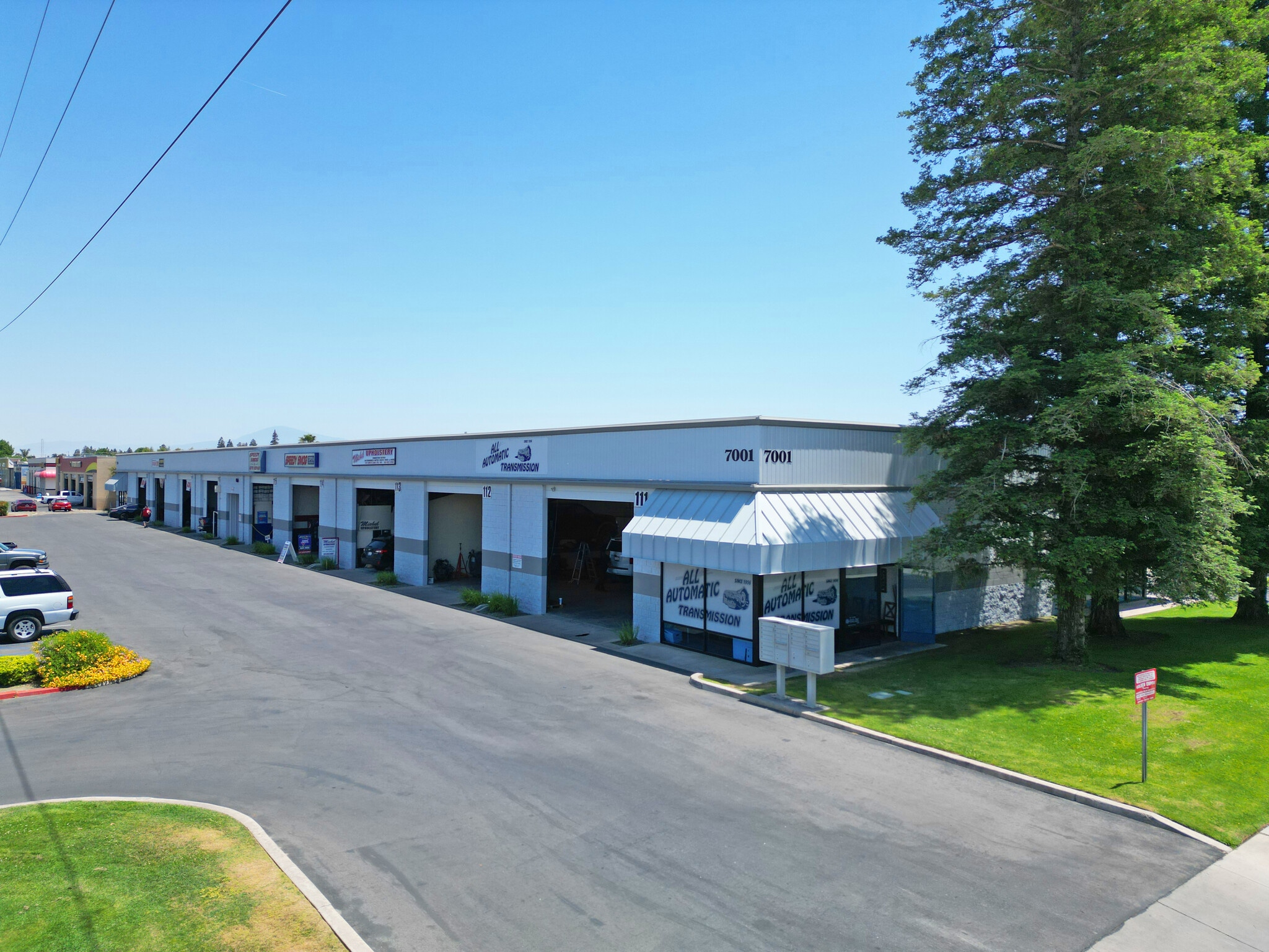 7001 White Ln, Bakersfield, CA for lease Primary Photo- Image 1 of 9