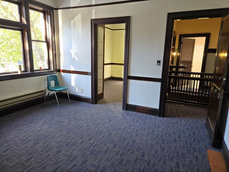 714 SW 11th Ave, Portland, OR à louer - Photo du bâtiment - Image 2 de 26