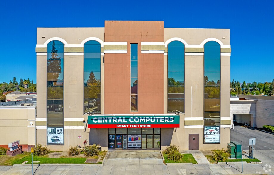 3777 Stevens Creek Blvd, Santa Clara, CA à louer - Photo du bâtiment - Image 2 de 5