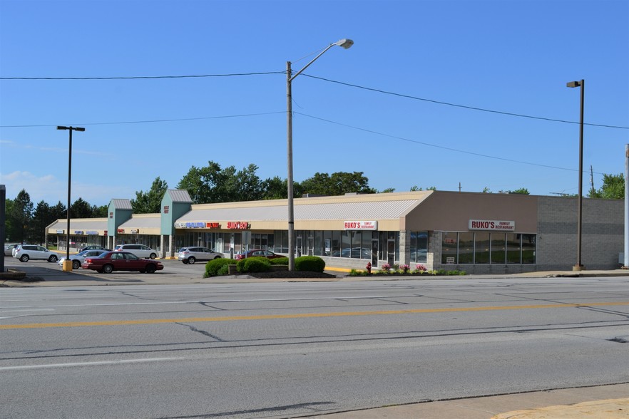 9383-9423 Mentor Ave, Mentor, OH for lease - Primary Photo - Image 1 of 3