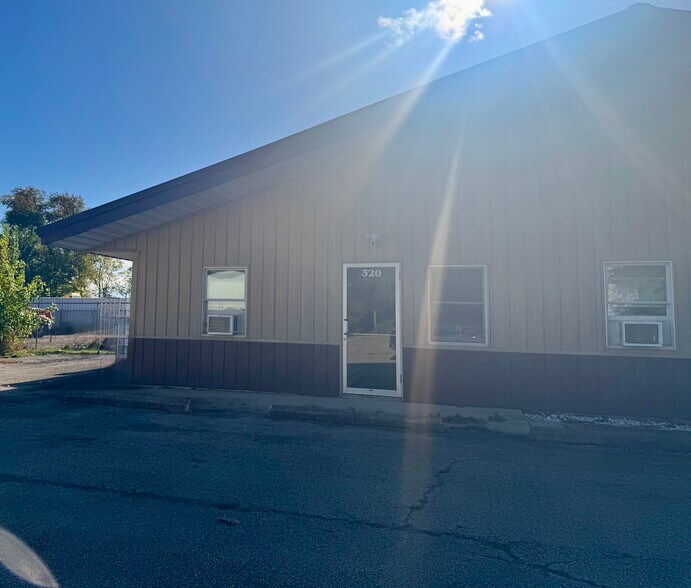 320 E Washington St, Oswego, IL à louer - Photo principale - Image 1 de 9