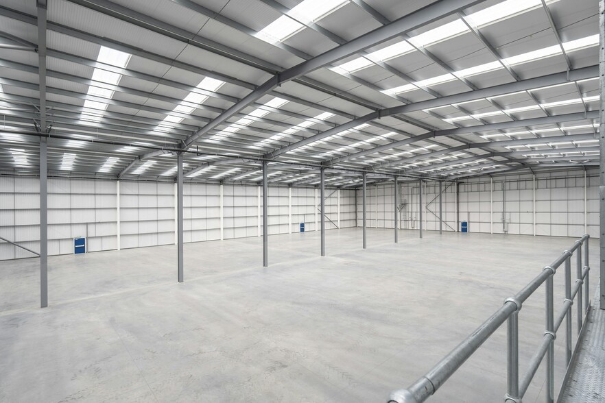 6 Alfreds Way, Barking for lease - Building Photo - Image 3 of 34