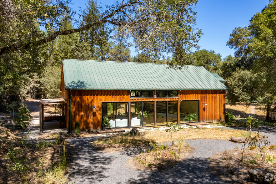 18501 Van Zandt Resort Rd, Philo, CA for sale - Building Photo - Image 1 of 1