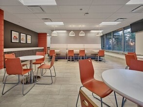 610 Freedom Business Ctr Dr, King Of Prussia, PA for lease Interior Photo- Image 2 of 5