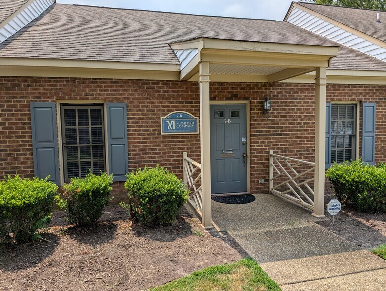 729 Thimble Shoals Blvd, Newport News, VA à vendre - Photo du bâtiment - Image 3 de 14