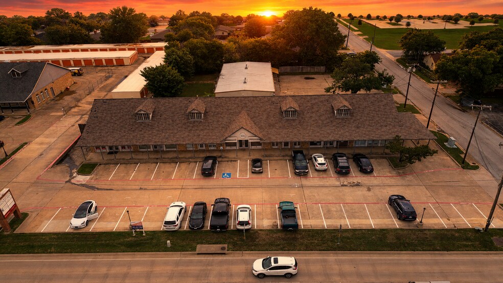 310 N Main St, Keller, TX à louer - Photo du bâtiment - Image 1 de 16