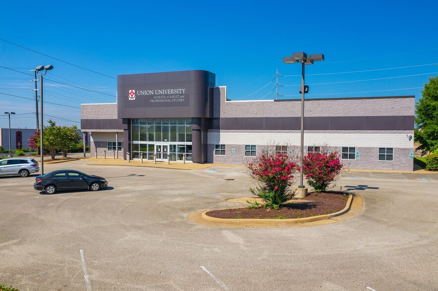 1938 Emporium Dr, Jackson, TN à vendre - Photo du bâtiment - Image 1 de 1