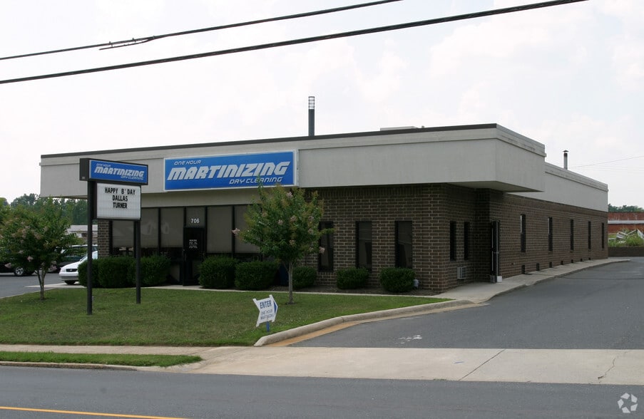 706 S Fayetteville St, Asheboro, NC à vendre - Photo du bâtiment - Image 1 de 1