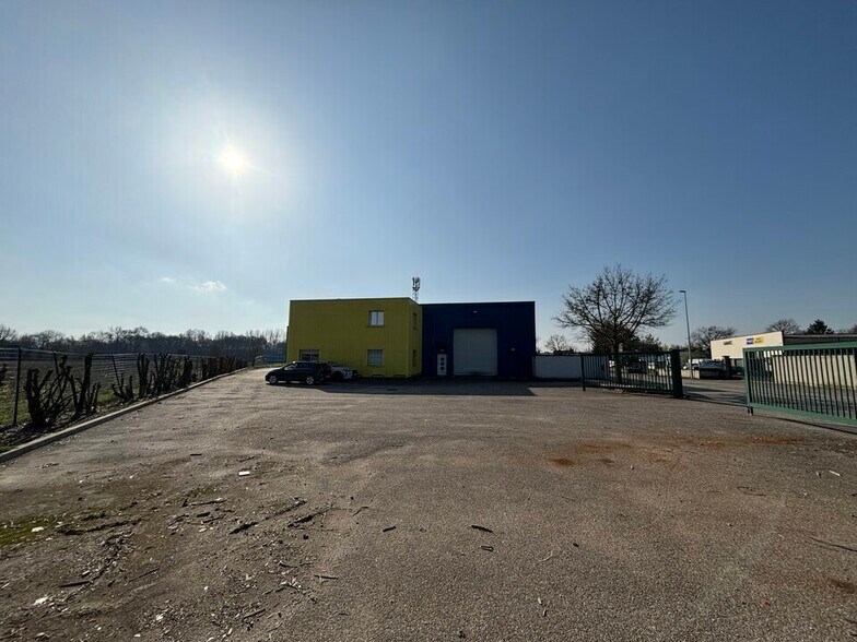 1 Rue Milton Friedman, Charvieu-Chavagneux à vendre - Photo du bâtiment - Image 2 de 13