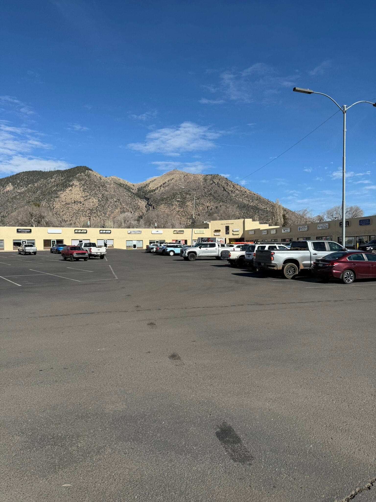 2710-2718 N Steves Blvd, Flagstaff, AZ for lease Primary Photo- Image 1 of 3