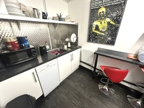 Main St S, Leeds for lease Interior Photo- Image 1 of 6