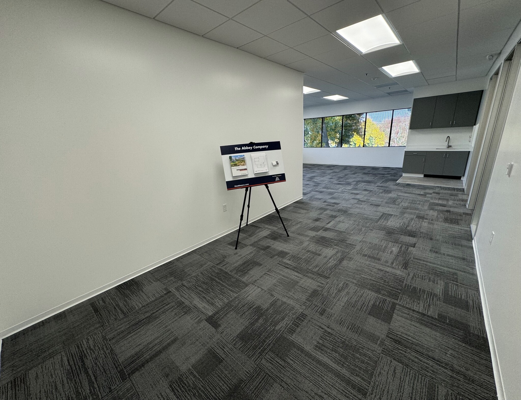 5500 Ming Ave, Bakersfield, CA for lease Interior Photo- Image 1 of 9