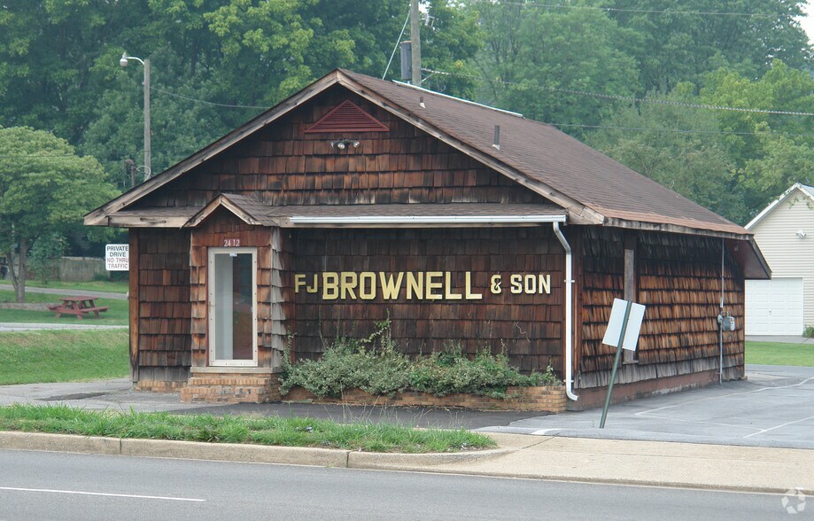 2412 Fort Henry Dr, Kingsport, TN à vendre - Photo principale - Image 1 de 2