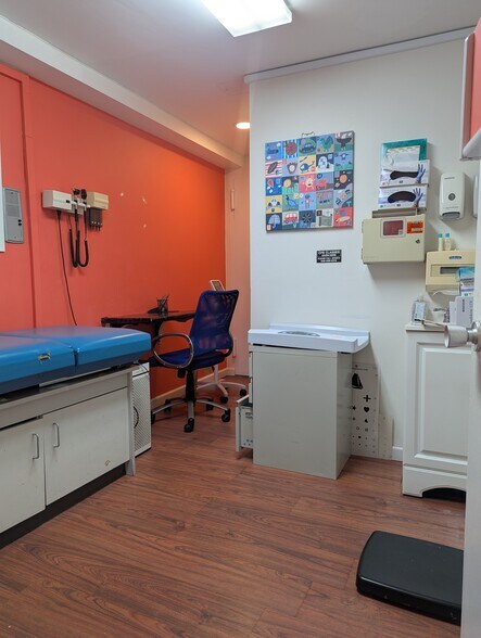 11 E 86th St, New York, NY à vendre - Photo intérieure - Image 3 de 12