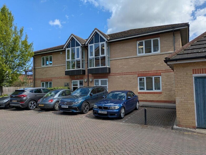 8-9 Faraday Rd, Guildford à vendre - Photo du bâtiment - Image 1 de 3