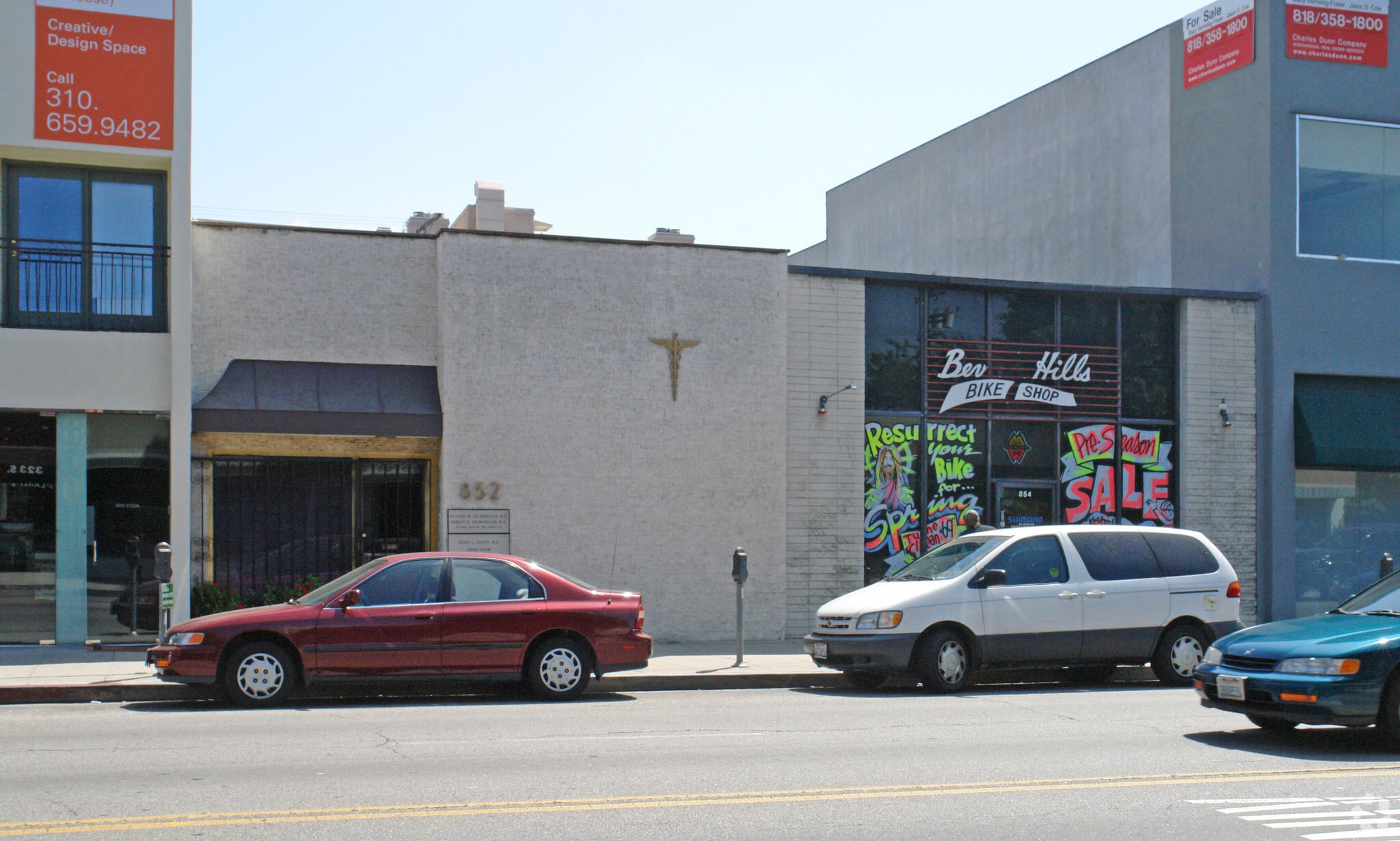 852 S Robertson Blvd, Los Angeles, CA for lease Primary Photo- Image 1 of 12