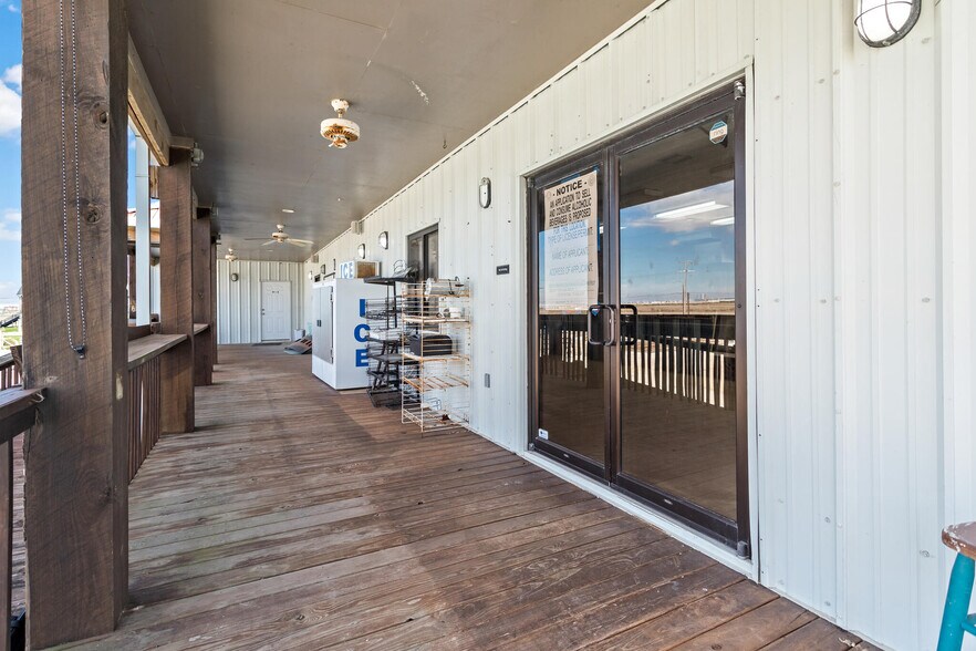5140 Gulfway Dr, Sabine Pass, TX à vendre - Photo du bâtiment - Image 3 de 36