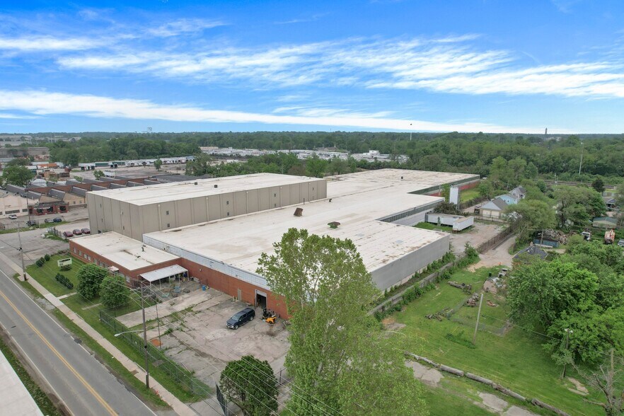 521 Marion Rd, Columbus, OH à vendre - Photo du bâtiment - Image 2 de 17