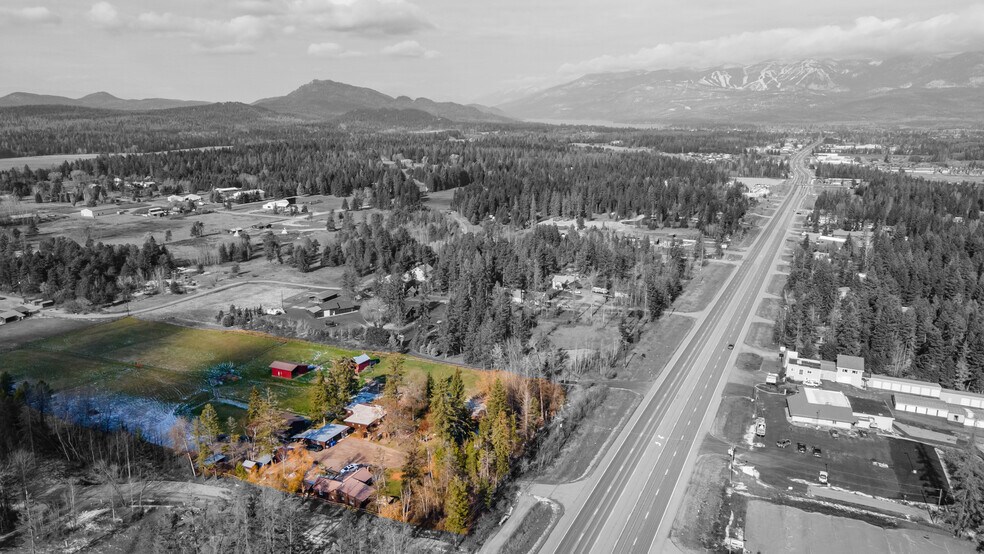 5710 US Highway 93 S, Whitefish, MT à vendre - Photo du bâtiment - Image 2 de 45