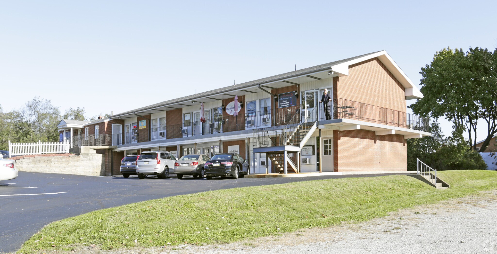 937 Beaver Grade Rd, Coraopolis, PA for lease Primary Photo- Image 1 of 27