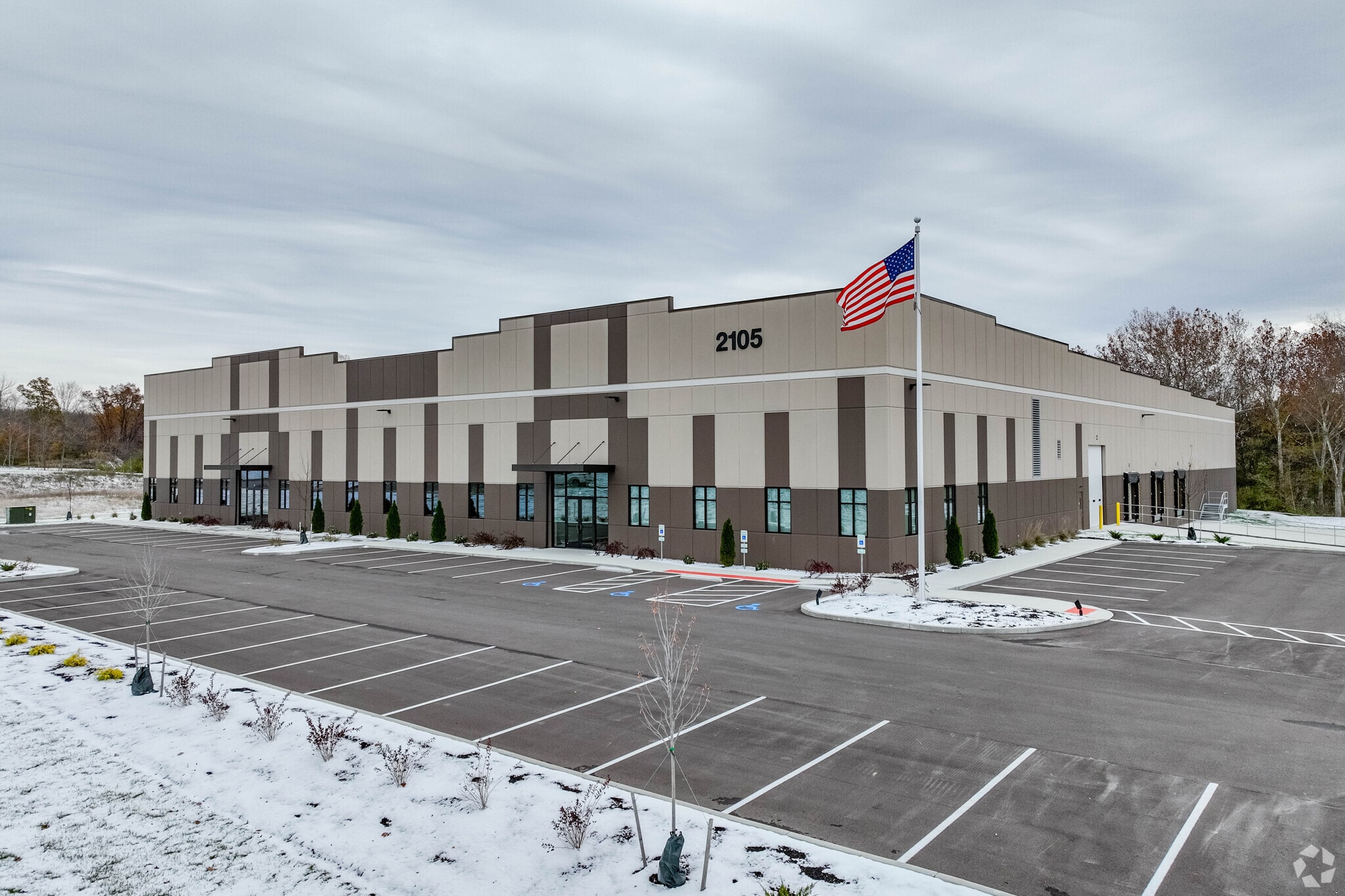 2105 Gateway Blvd, Hebron, KY for sale Primary Photo- Image 1 of 8